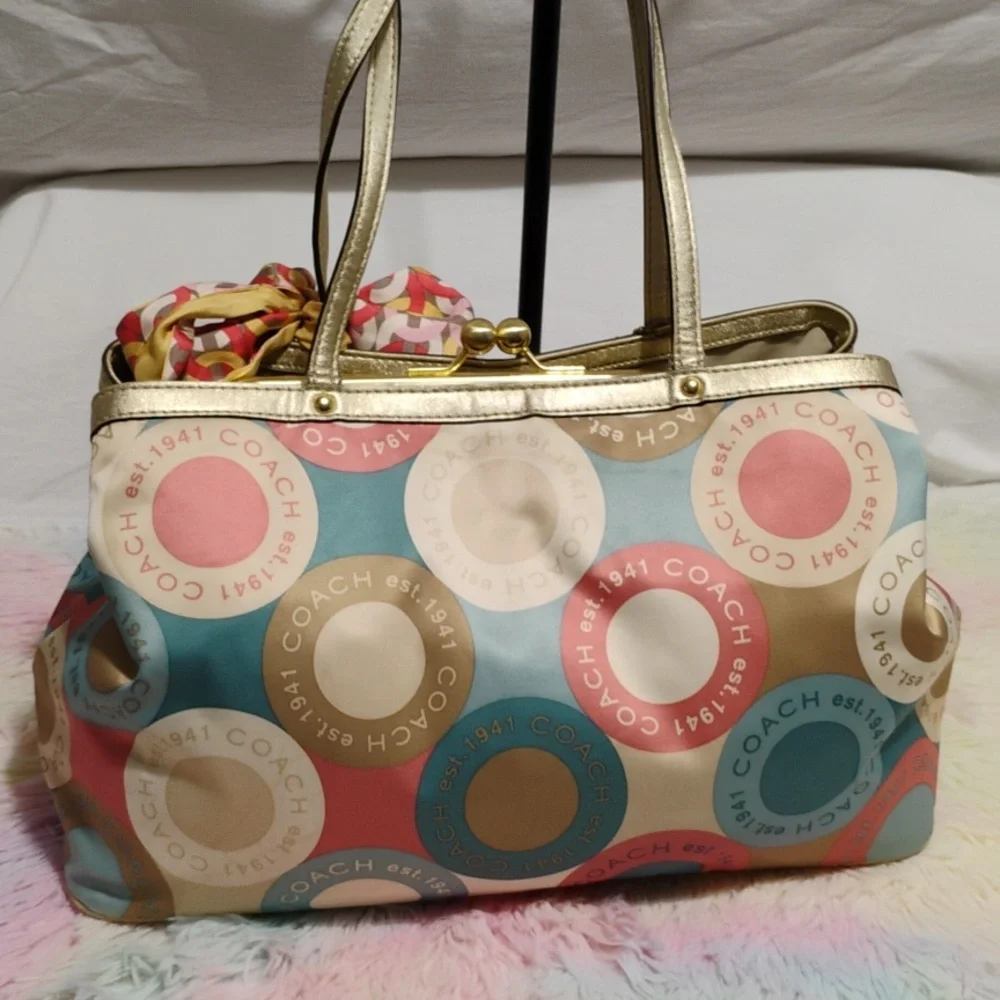 SALE! Coach Twist Lock 3 Compartment Vintage Shoulder Bag W Hangtags & Scarf - Picture 5 of 15